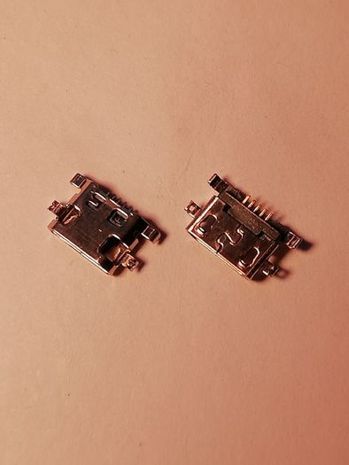 2 pcs Vodafone VDF620 Smart N9 Lite / Lenovo A708t S890 / Alcatel 7040N / Huawei G7 G7-TL00 USB Charging Ports