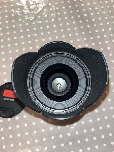 Samyang EF 35mm T1.5