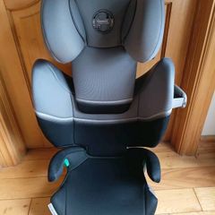 Baby car seat.