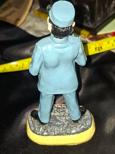 Guinness advertising figurine Zookeeper holding a pint of Guinness, My Goodness My Guinness. Postage Available or Collection