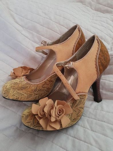 ladies shoes