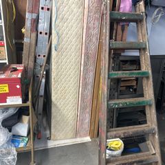 single Bed and mattress
