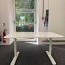 White office desk Image 3