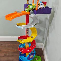 Car Garage / Racing Track