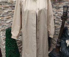 Vintage 80s London Fog Beige Trenchcoat size 10R(fit up to uk 12 or 14 ) postage included