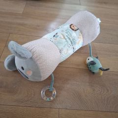 Baby tummy time roller