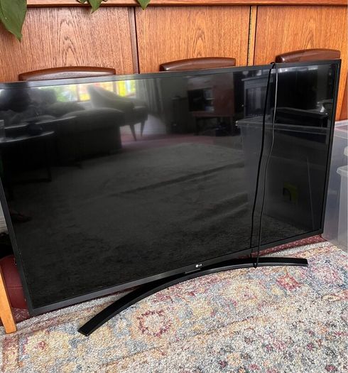 43 LG Smart TV Perfect Condition