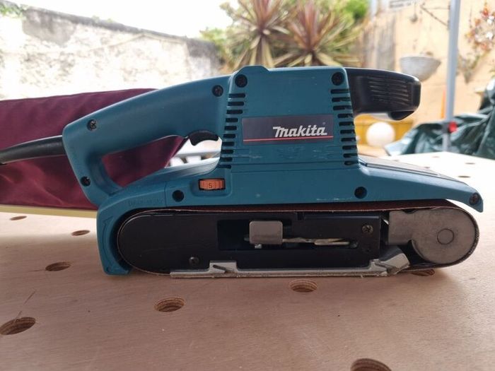 makita 9404 belt sander