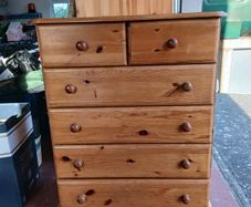 Chest of drawers