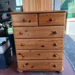 Chest of drawers