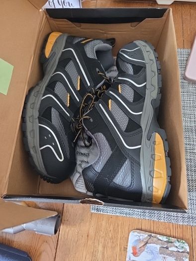 safety boots size 11