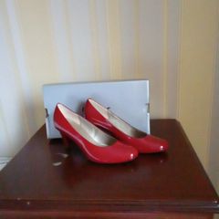 GABOR Ladies Red Patent High Heel Shoes  Size 5. Wow Red Shoes. Never worn..Box available NOW REDUCED TO 35.00.