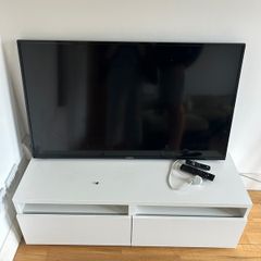 TV & Stand