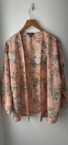 Peach floral kimono size 14 to 16 - New without tags