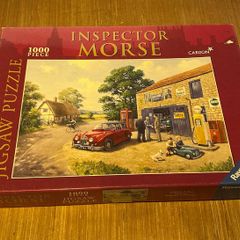 Jigsaw 1000 pieces.