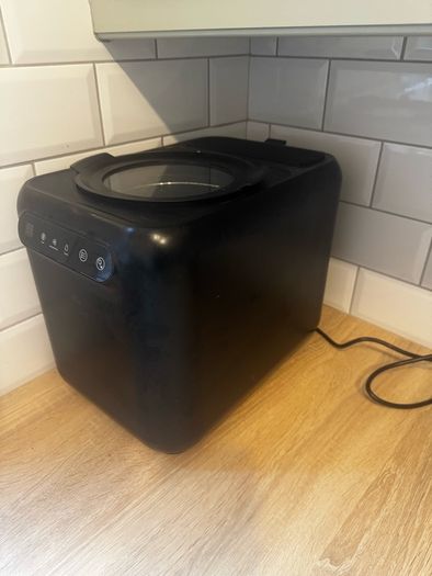 Kompo food composter
