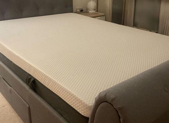 Brand New Full Foam Genuin Emma. Mattresses. Hybrid Pocket Sprung Mattresses Available too. 3ft, 4FT, 4FT6, 5FT AND 6FT SIZES AVAILABLE
