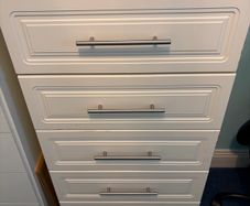 Chest of drawers