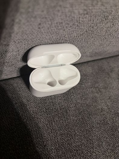 Apple airpods Gen 2 case