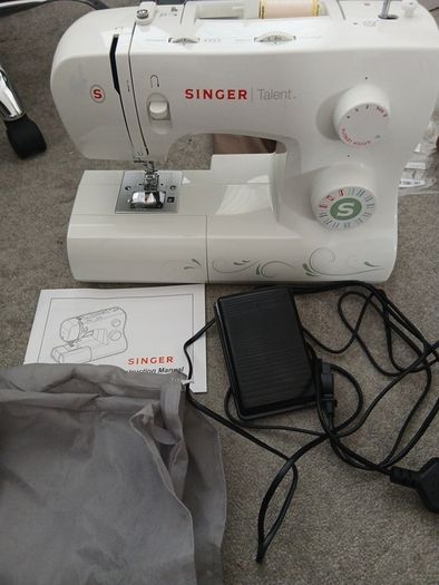 Sewing Machine Singer Talent 3321