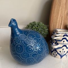 Blue porcelain pea hen
