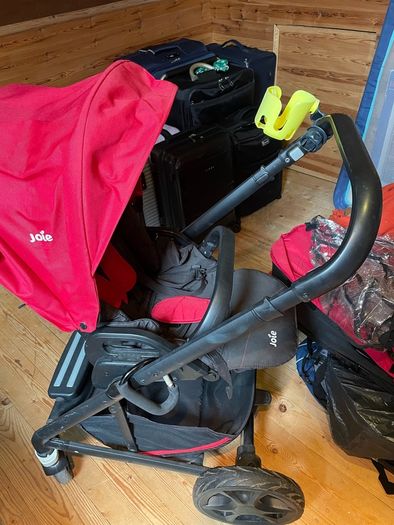 Joie 2 in 1 pram with carry cot