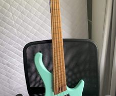 Ibanez headless 5 string bass