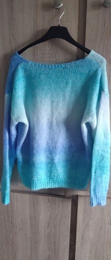 Ombre blue polyester sweater fits X's s m small 12