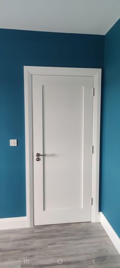 Deanta Brand New Shaker Doors