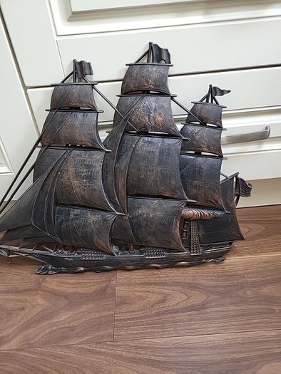 Skipper ship wall hanging