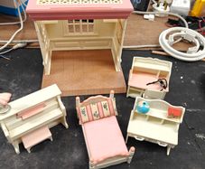 Sylvanian Sweet Shop building and other furniture