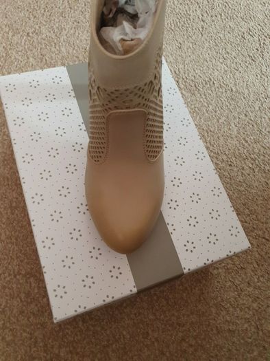 ladies shoes boots