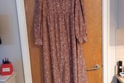 In The Style - Stacey Solomon  Dress.  S. 18.   B.N.W.T