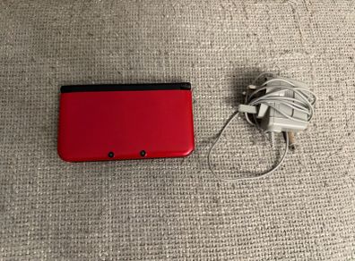 Nintendo 3DS XL Red