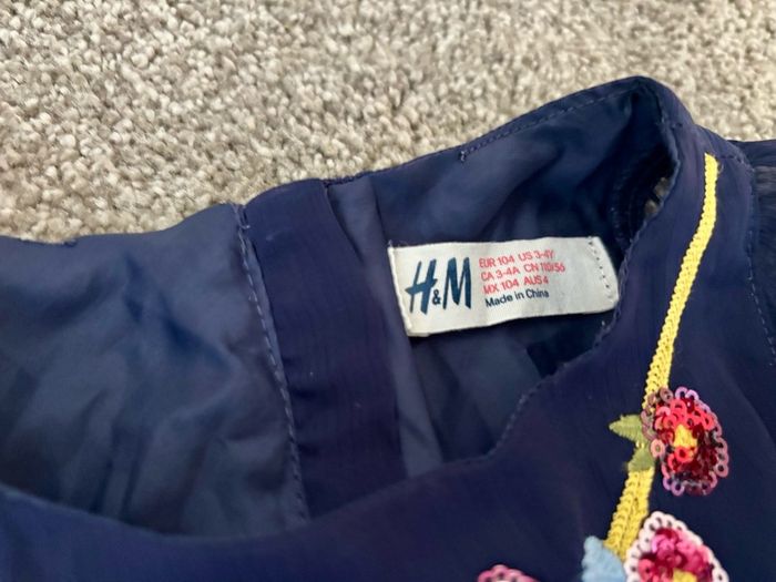 H&M girl dress 3-4 years old 104cm
