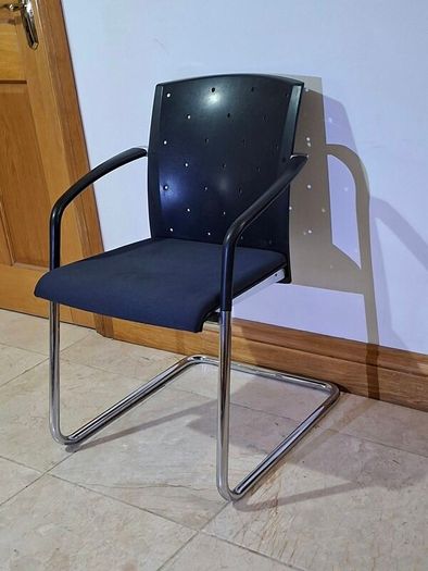 TENSA Cantilever Meeting Room Chair
