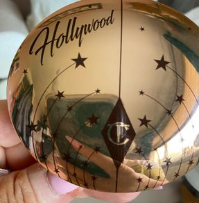 Charlotte Tilbury Glow Glide highlighter