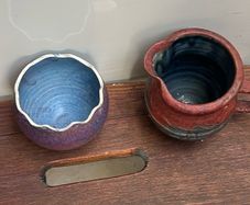 2 pieces of Michael Kennedy studio pottery