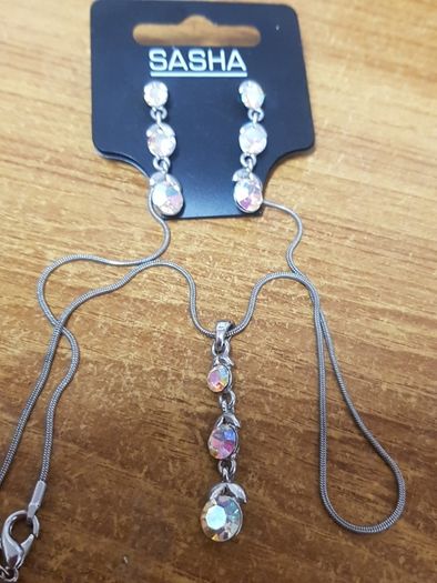 Sasha Vintage Necklace and Earrings Set