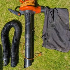 Black & Decker GW3050 Vacuum, Blower & Mulcher (with attachments)
