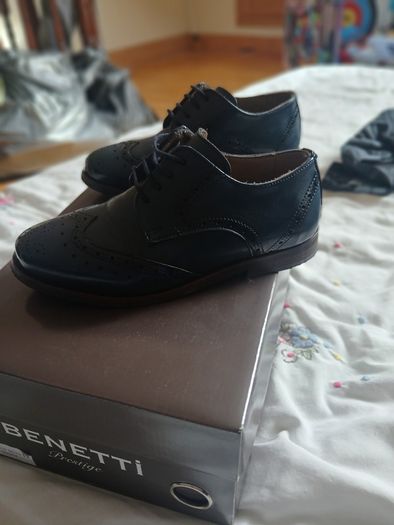 Boys shoes