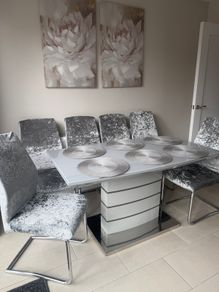 dinning table