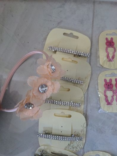 Girls hair accessories