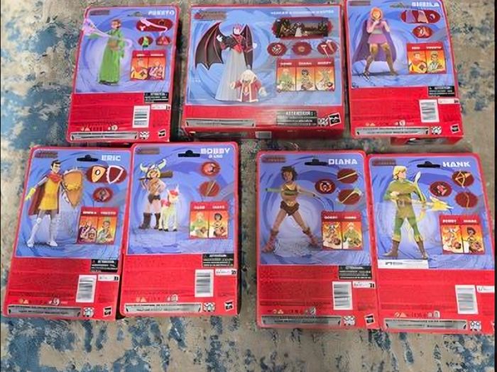 Dungeons and dragons figures 40th anniversary set