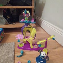 Zoobles tree