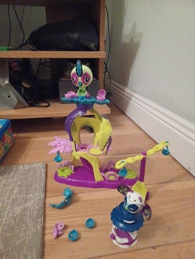 Zoobles tree