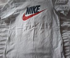 Nike Tshirt white age 8