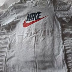 Nike Tshirt white age 8