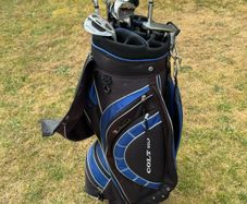 Full Golf Set - Wilson Staff Di7 Irons, Hybrids, Wedge & Bag