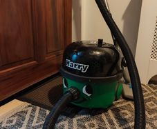 selling a used vacuum cleaner in good working condition
